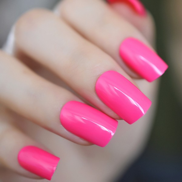 FAUX ONGLES FUSHIAS MAINS 24PCS